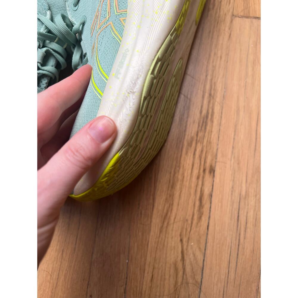 Asics GEL Nimbus 26 Running Shoes Sneakers Light Celadon Safety Yellow Women's 8 - Picture 9 of 13